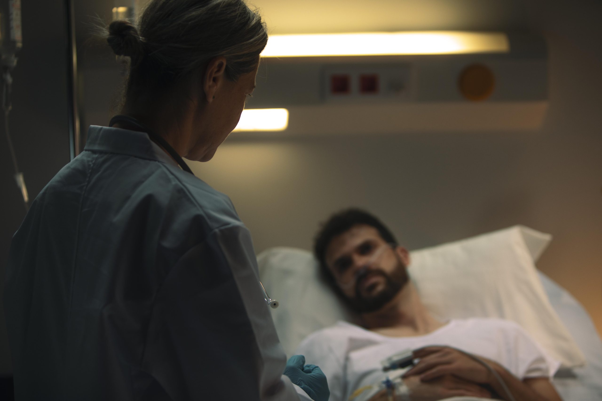 Médico é preso na Flórida após retirar órgão errado e levar paciente à morte