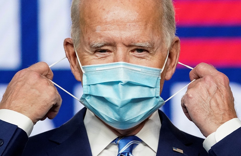 Biden pede aos governadores e prefeitos a exigência do uso de máscara; EUA temem quarta onda da pandemia