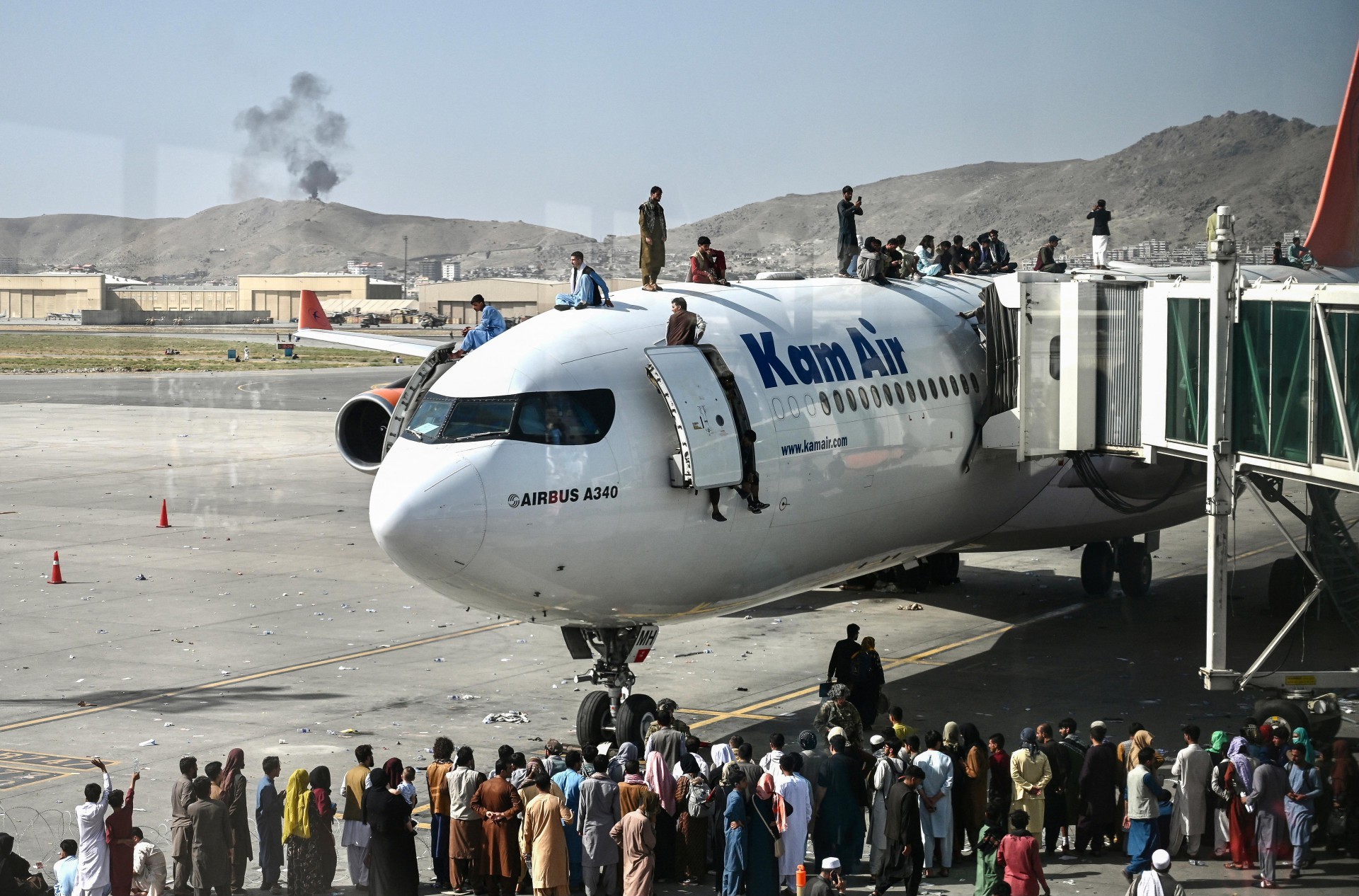 Contagem regressiva para a retirada de americanos e afegãos de Cabul 