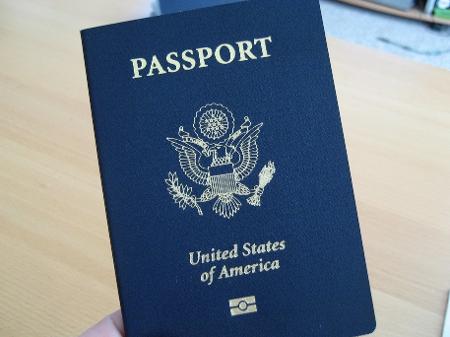 EUA emitem o primeiro passaporte para pessoa não-binária; um fato histórico