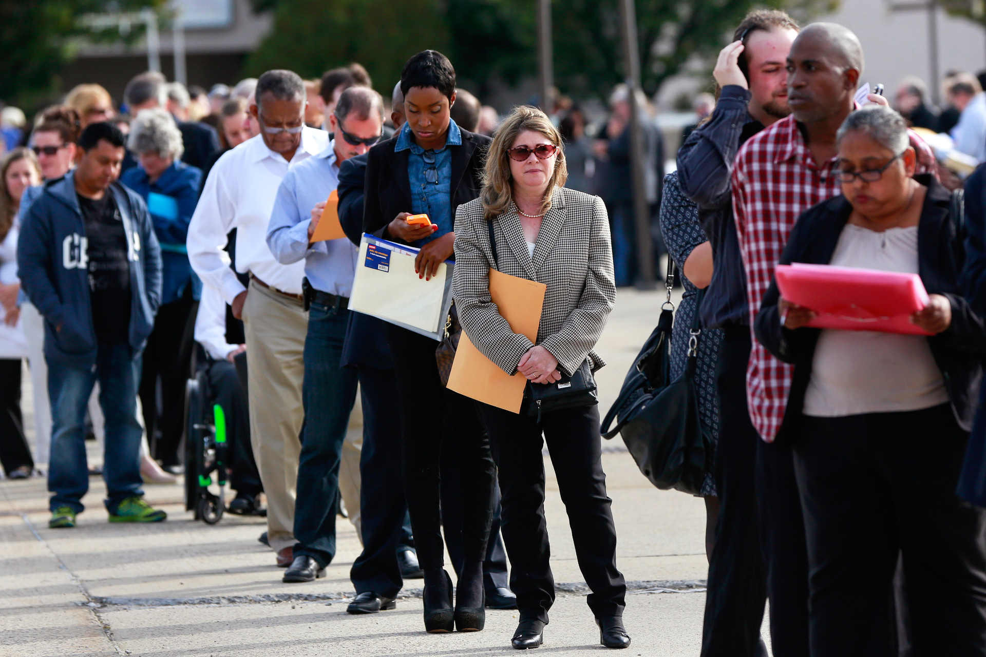 Em recuperação, mercado de trabalho dos EUA apresenta sinais de melhora