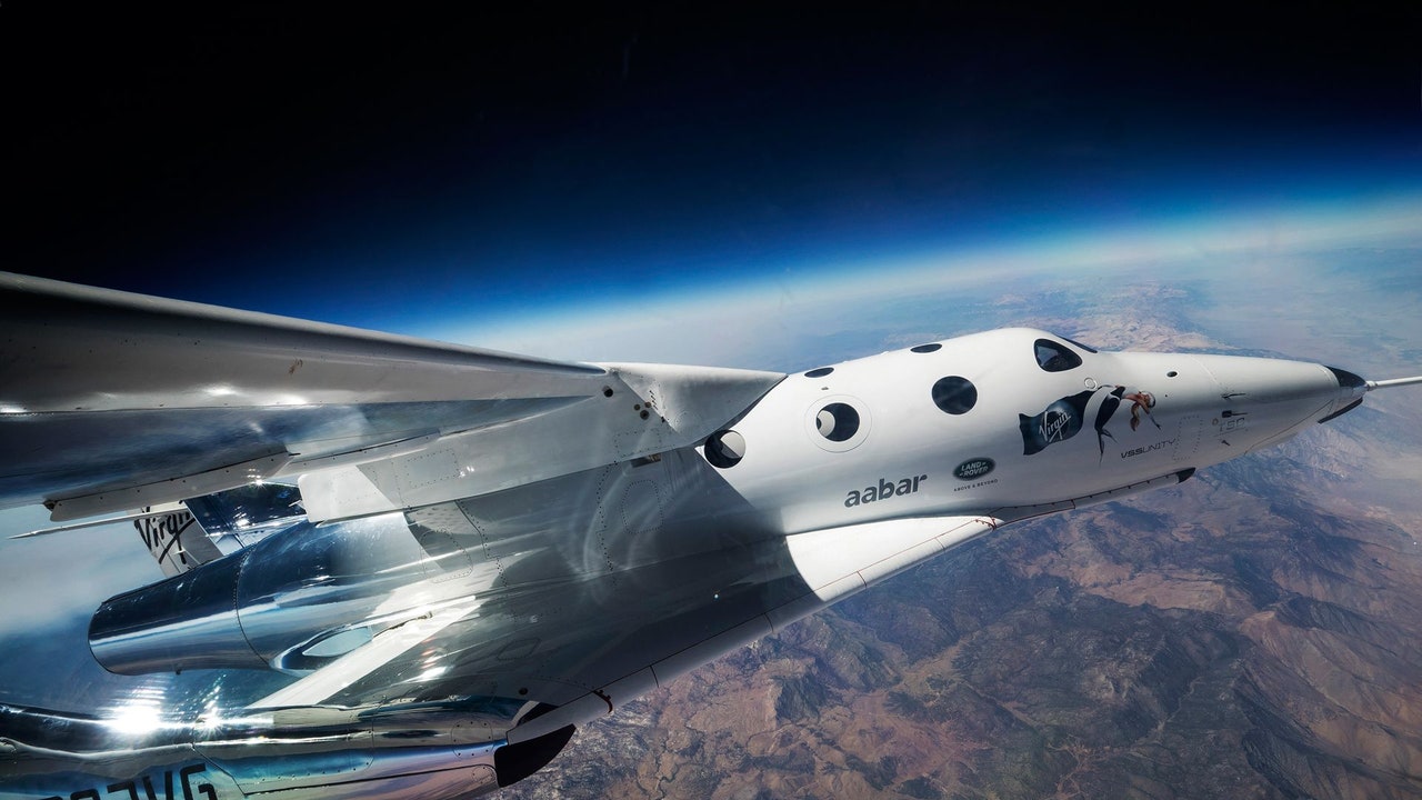 US$ 450 mil para ir ao espaço. ‘Virgin Galactic’ realiza o turismo espacial