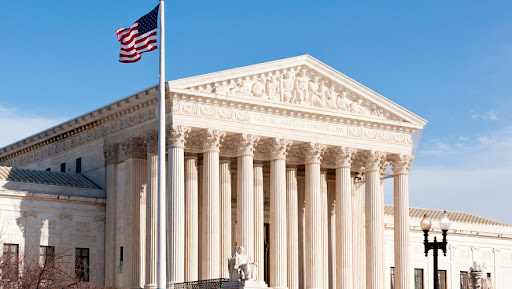 Suprema Corte dos EUA decide negar green card a causas humanitárias