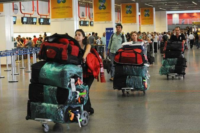 Limites de compras em viagens ao exterior aumenta para US$ 1.000 no Brasil