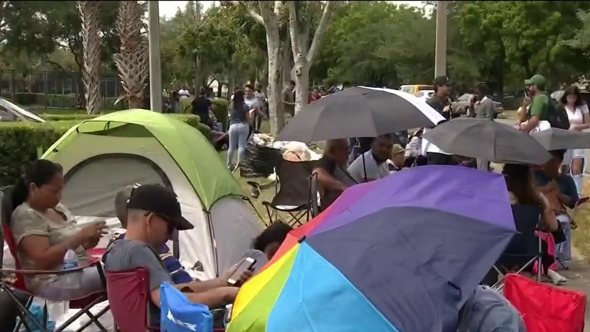 Reclamação, fila e demora para atender no ‘Escritório de Imigração’ de Orlando