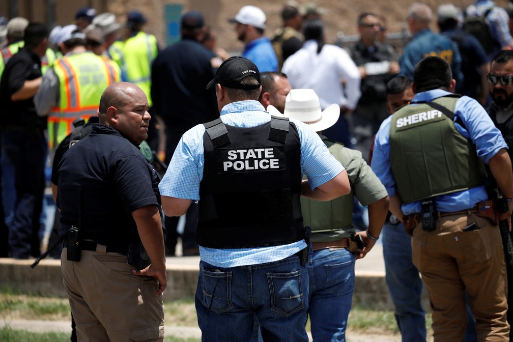 19 alunos e 2 adultos foram mortos após tiroteio em escola no Texas
