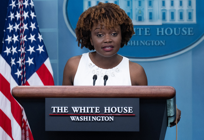 Biden nomeia primeira mulher negra e ativista como porta-voz da Casa Branca