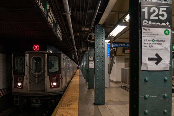 Homem é morto a tiros no metrô; usuários  pedem segurança nos trens de Nova York