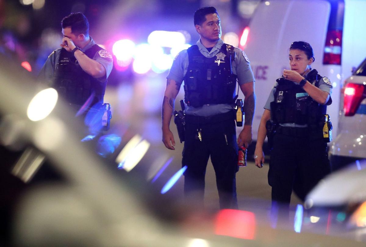 Tiroteio em Chicago deixa dois mortos e oito feridos, diz polícia. Atirador é preso