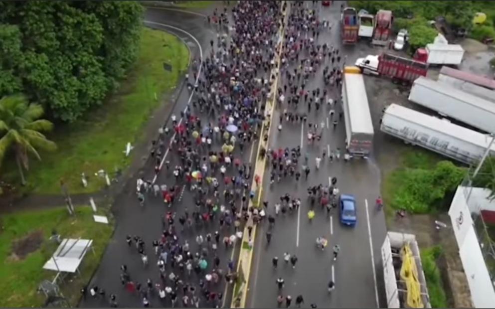 15 mil imigrantes fazem ‘marcha pela liberdade’; pedem visto humanitário aos EUA