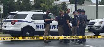 Outro ataque a tiros em igreja nos EUA deixa 3 mortos; população pede socorro