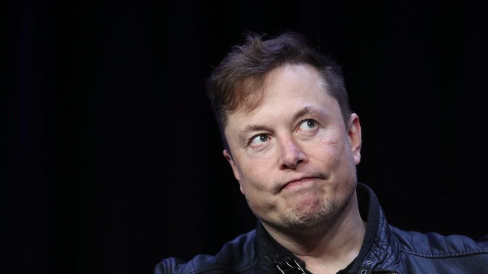 Elon Musk desiste da compra do Twitter e acordo de US$ 44 bi é encerrado