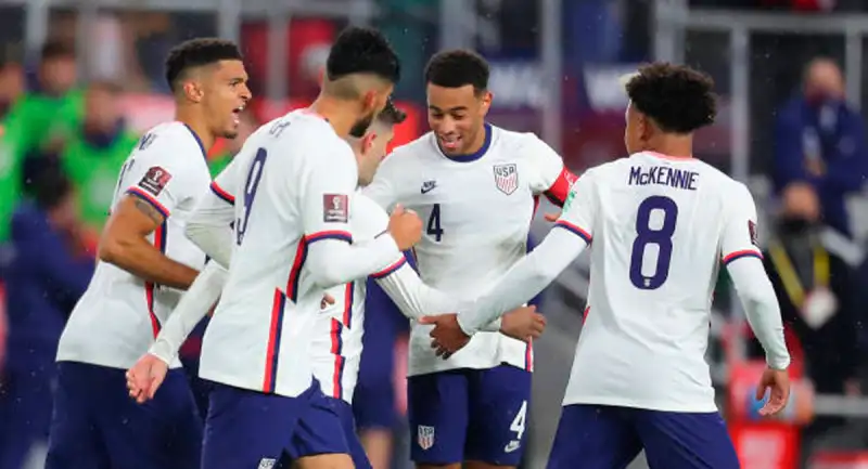 Seleção dos EUA estreia na Copa com equipe renovada: enfrenta País de Gales