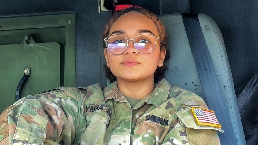 Desafios, planos e segredo de jovem brasileira que integra exército dos EUA