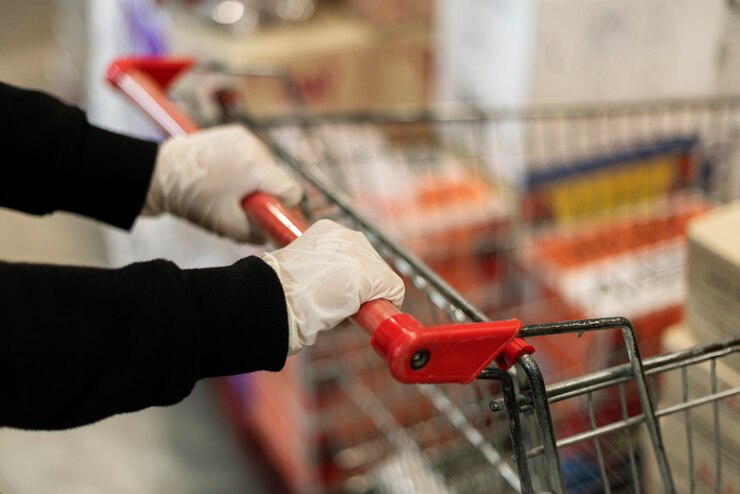 Inflação continua pesando no bolso do consumidor com alta de preços, diz relatório