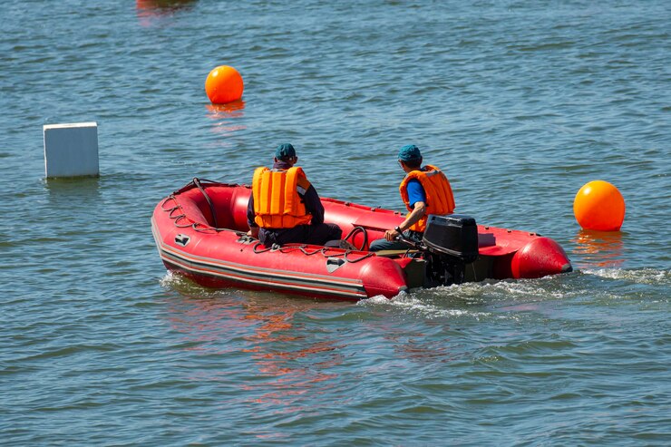 Operação em Orange County simula resgate de vítimas em acidente de barco