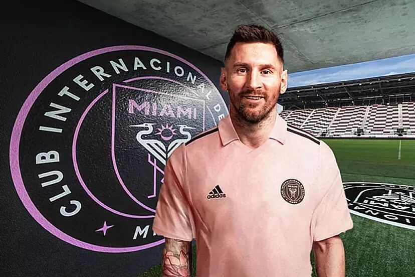 Messi chega a Miami com a família para jogo de estreia com a camisa do Inter