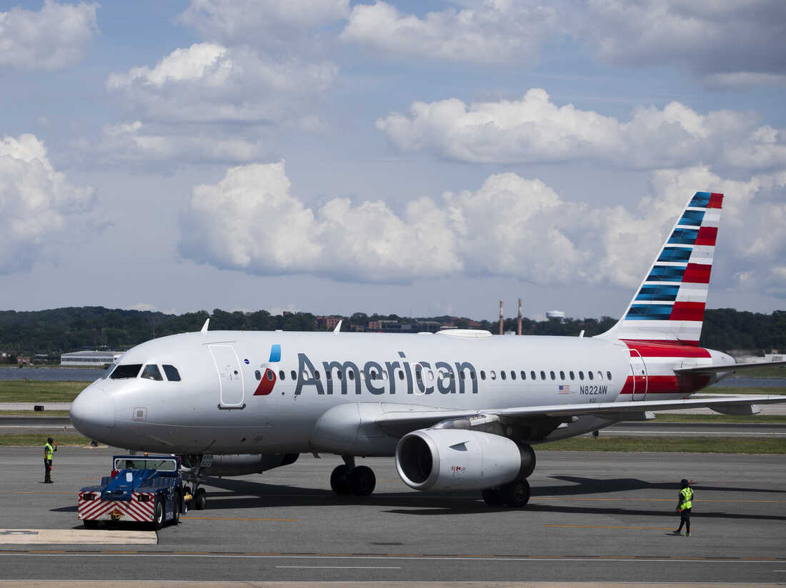 ‘American Airlines’ é multada em US$ 4,1 milhões por atrasos e constrangimentos