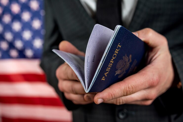 Sobem taxas para cidadania americana, residência e autorização de trabalho