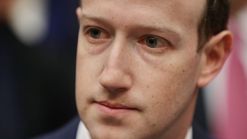 Zuckerberg pede desculpa aos pais de crianças vítimas de abuso pela internet