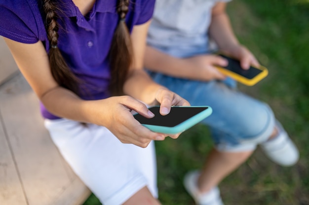 DeSantis assina lei para restringir acesso de menores às redes sociais