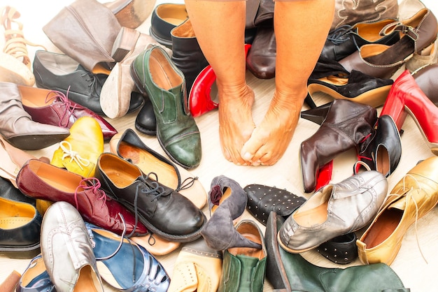 Estudantes arrecadam mais de 50.000 pares de sapatos para sem-abrigo