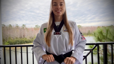 Evento especial em Orlando ensina técnicas para mulheres se protegerem com confiança