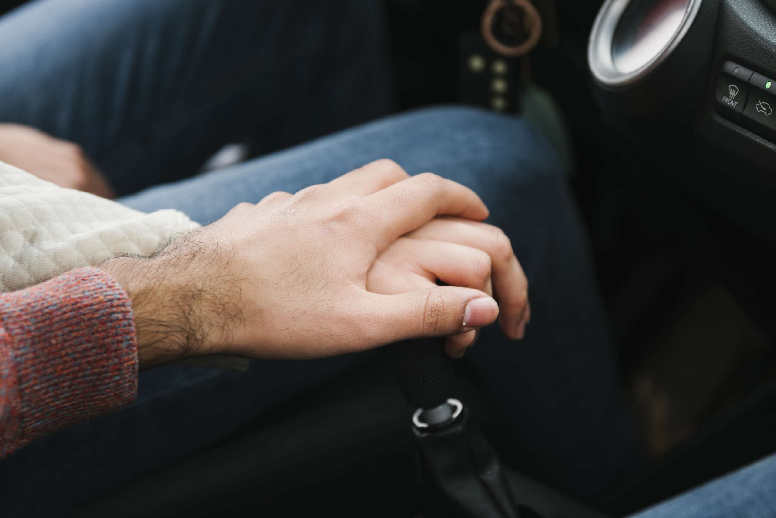 Casal na Flórida mora no carro para economizar dinheiro para comprar casa