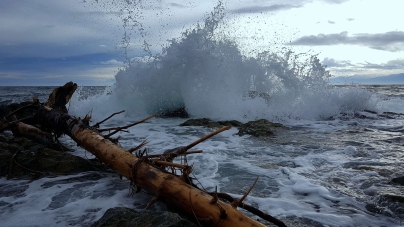 Furacão Gabrielle ameaça os Açores e leva ondas perigosas à costa leste dos EUA