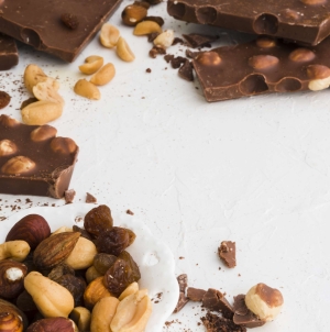 Barras de chocolate são recolhidas às vésperas do Halloween por risco de alergia a castanhas