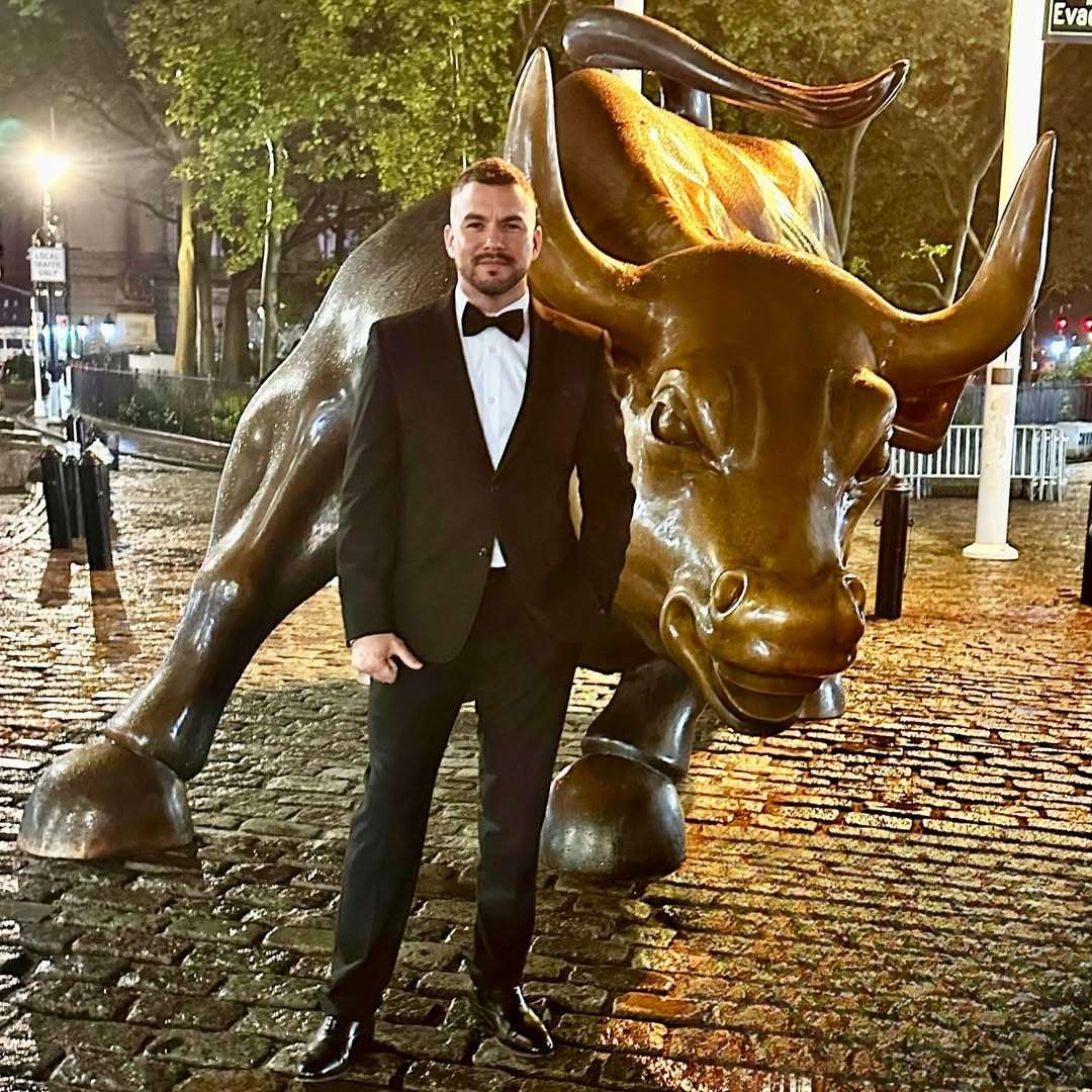 Sucesso empresarial de Thiago Chaves: trajetória imparável da superação