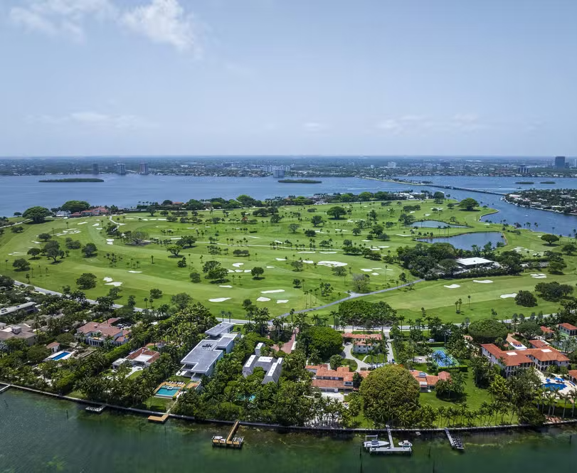 Mark Zuckerberg compra mansão de USD $200 milhões em ilha dos bilionários na Flórida