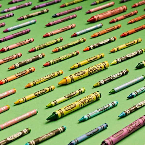 Crayola Experience em Orlando distribui caixas de giz de cera grátis para visitantes