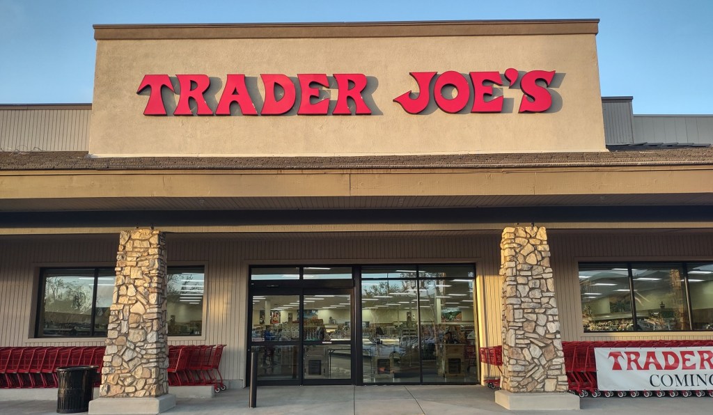 Recall de alimentos do Trader Joe’s acende alerta após risco de vidro em produtos