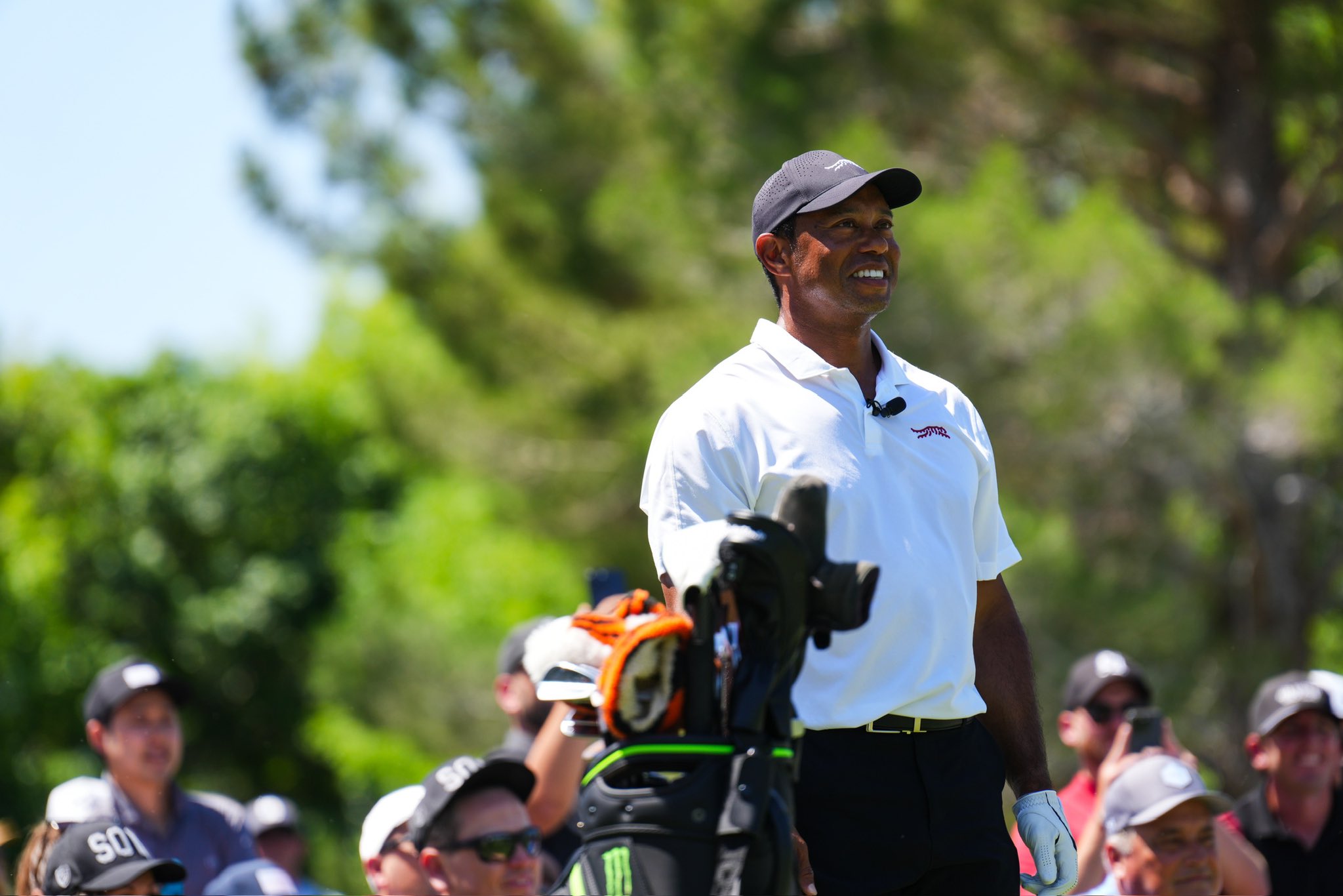 Tiger Woods sofre acidente na Flórida e é preso por suspeita de dirigir sob efeito de substâncias