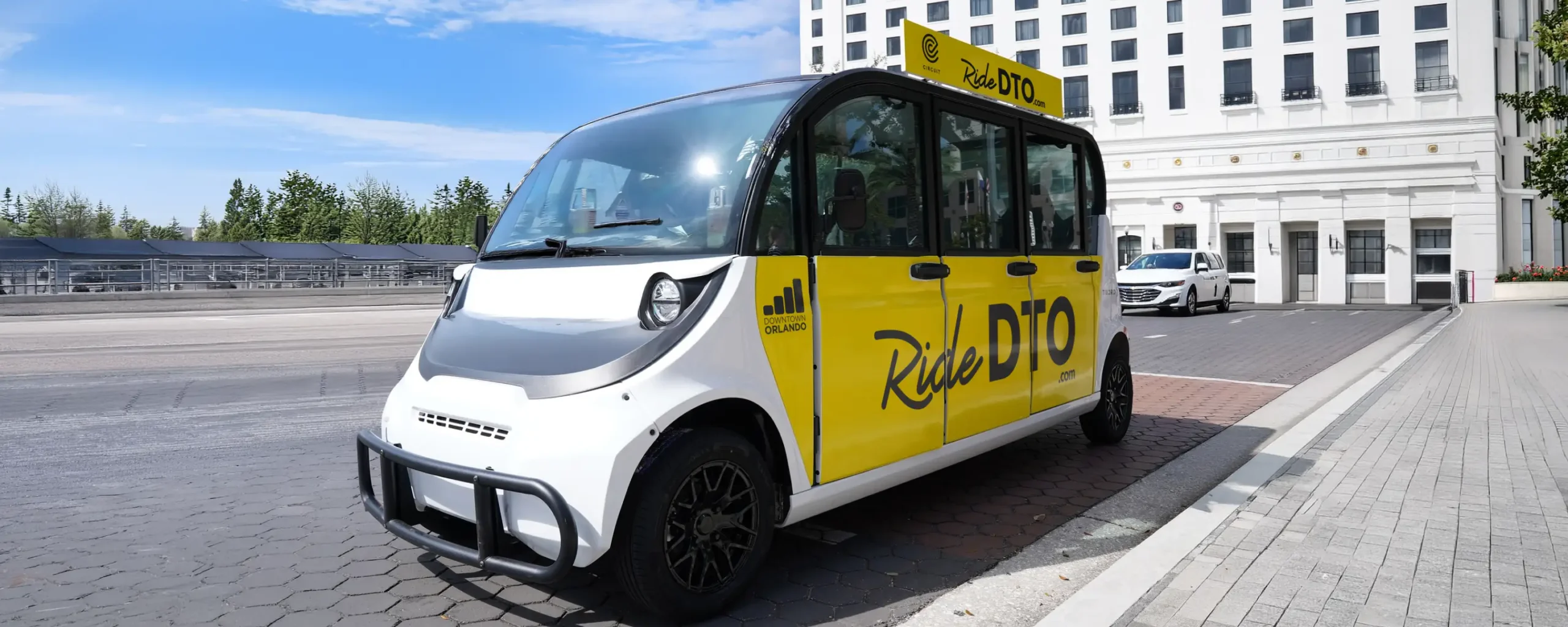 Por apenas US$ 1, novo transporte elétrico muda mobilidade no centro de Orlando