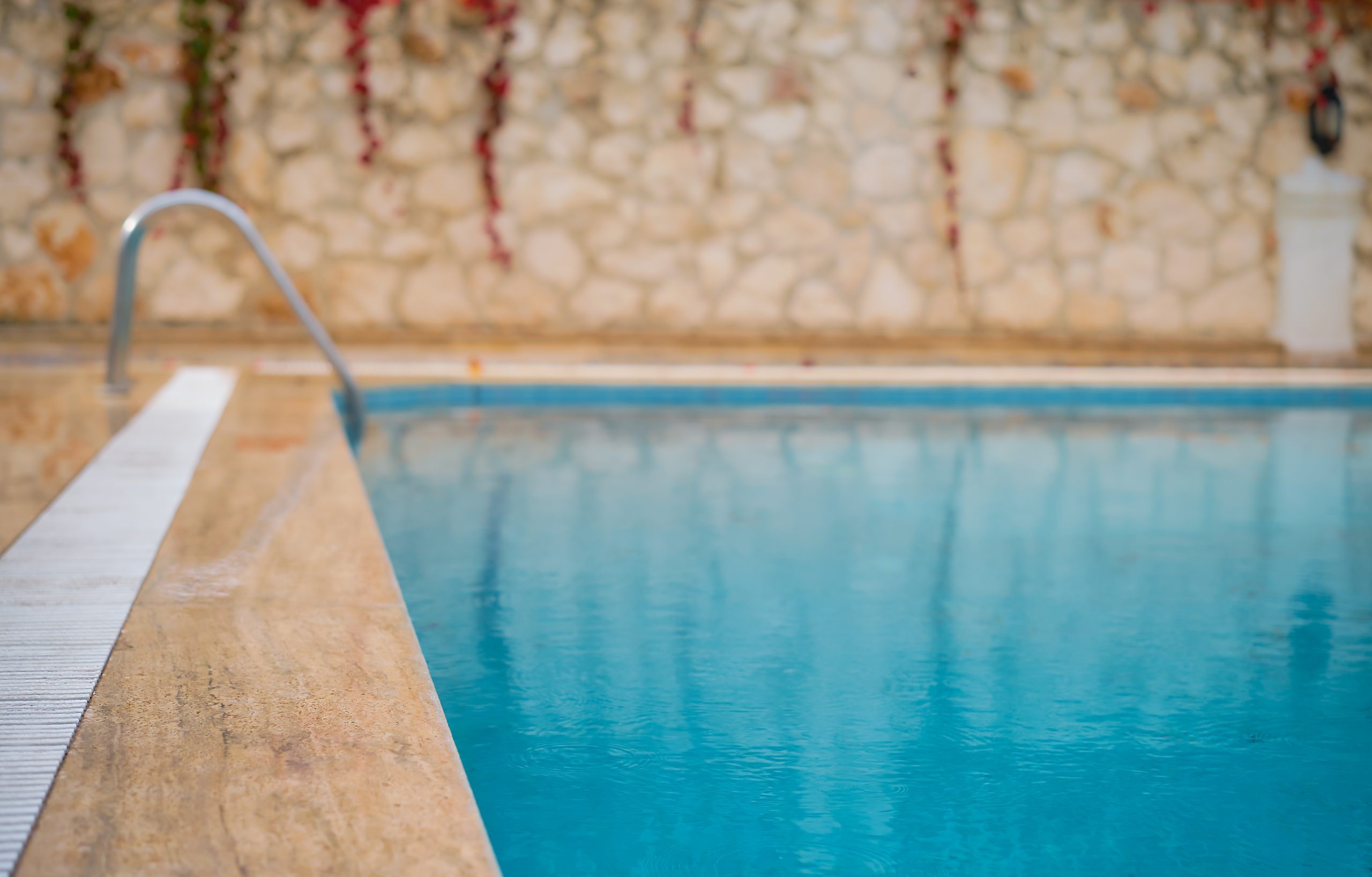 Criança morre após afogamento em piscina na região de Orlando e autoridades reforçam alerta