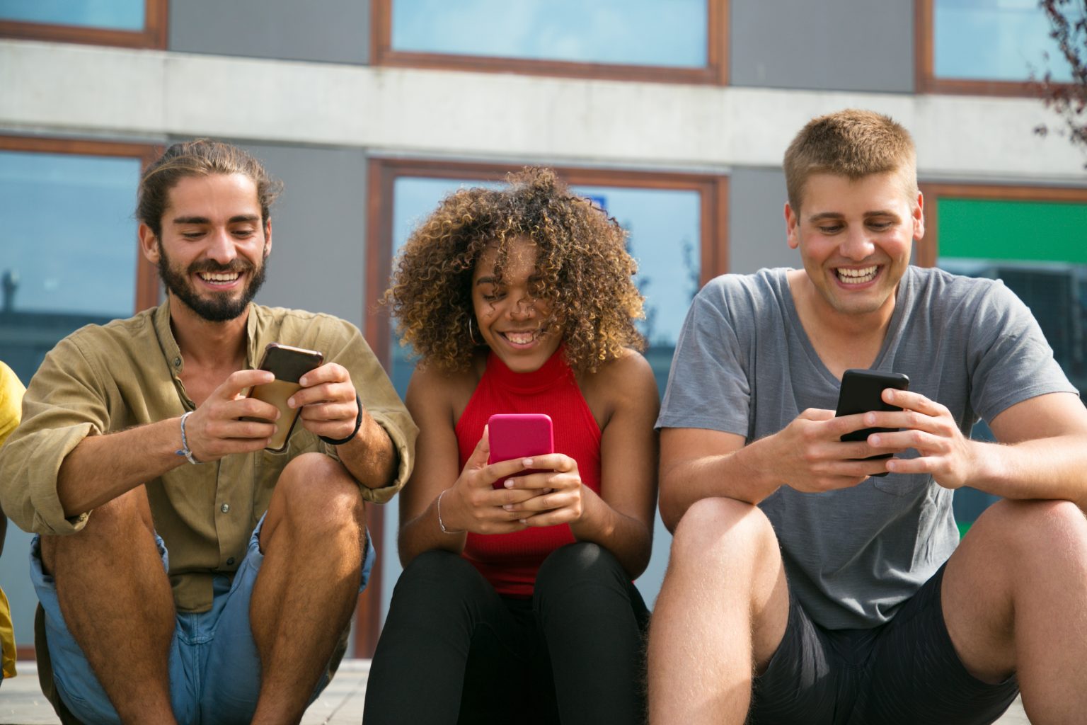 Estudo aponta o iPhone como possível vilão por trás da queda nos ...
