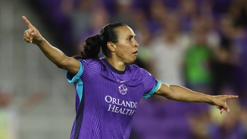 Rainha de Orlando: Marta entra para a história do Pride com marca que nenhuma jogadora havia atingido