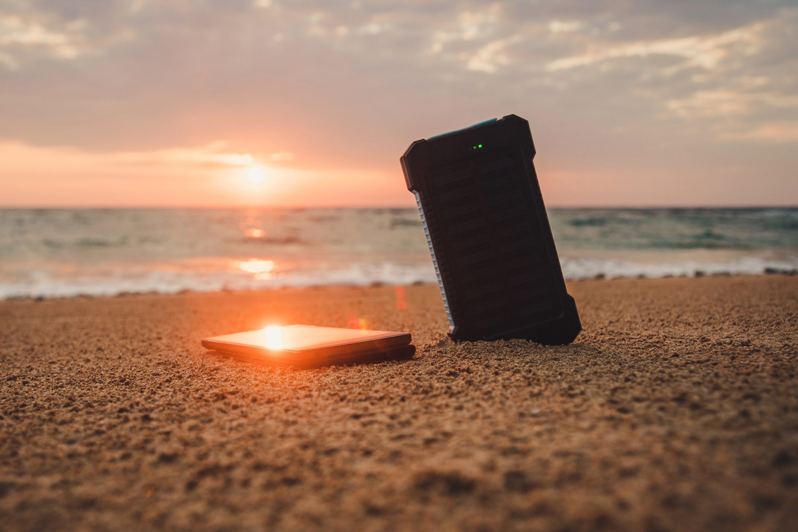 Ataque duplo na Flórida em 2024 muda a lei nos EUA: celulares poderão alertar sobre tubarões nas praias