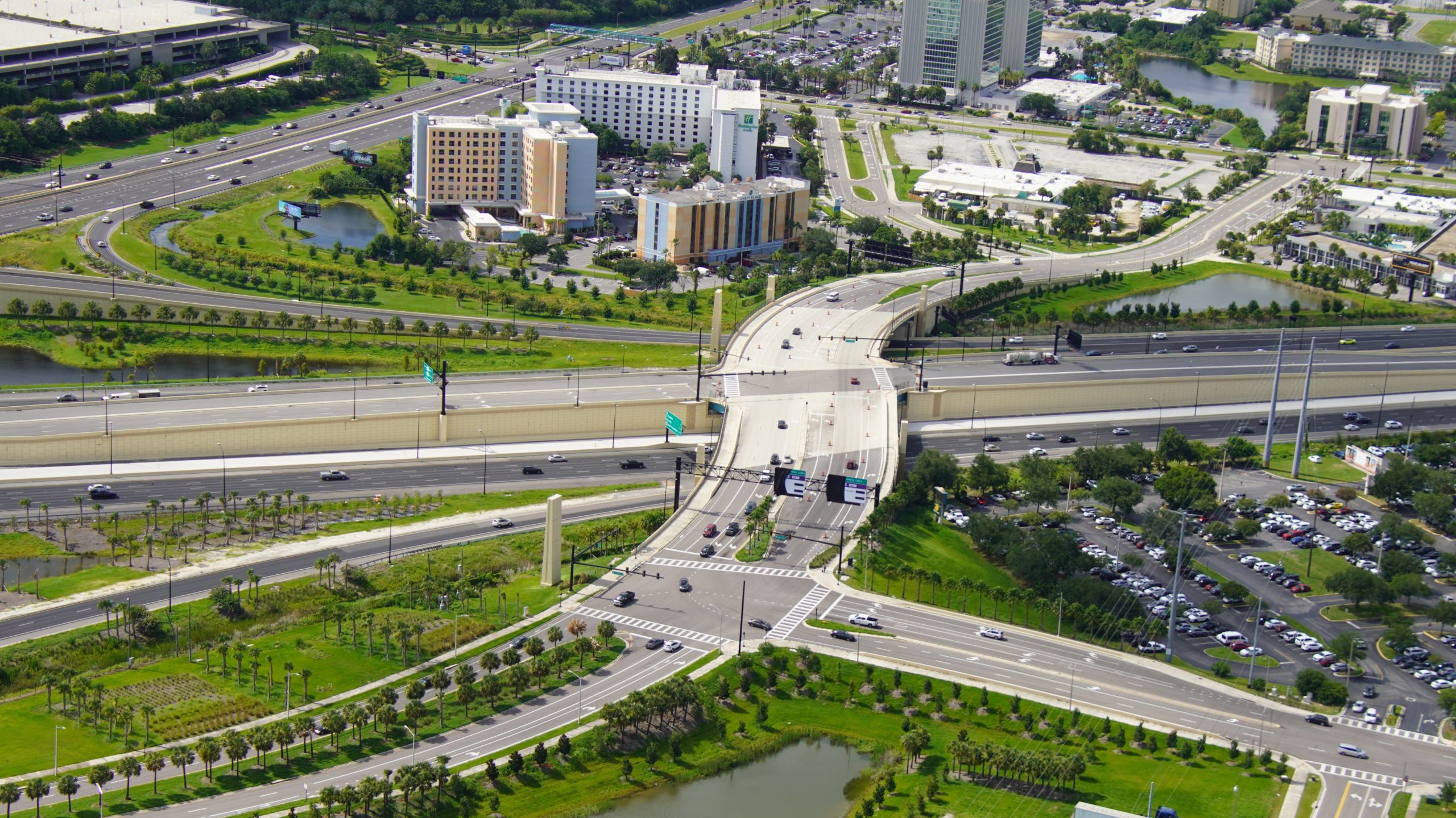 Cruzamento badalado da International Drive pode ganhar novo visual com calçadão de luxo