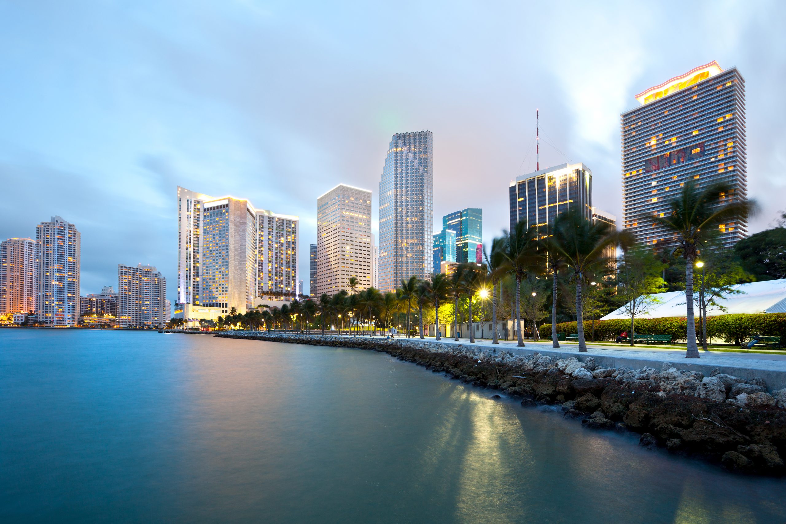 Diárias em Miami custam até 33% menos em setembro, revela levantamento