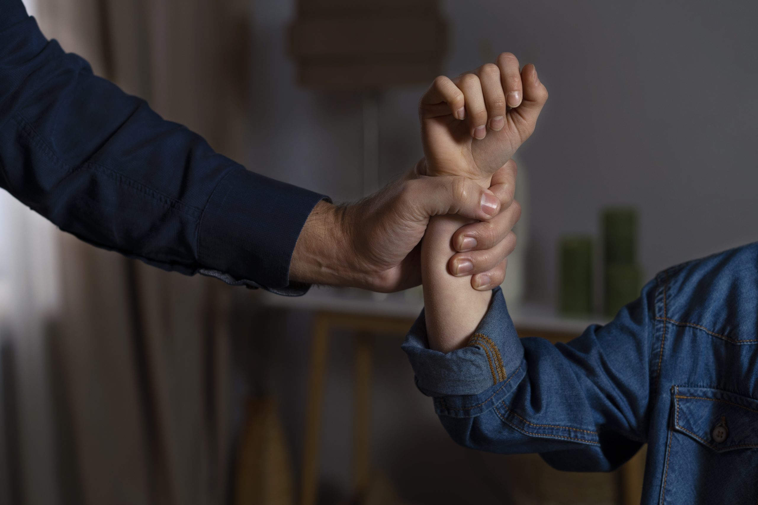 Casos de violência doméstica contra brasileiras nos EUA sobem 65% em um ano